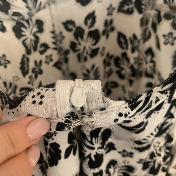 Urban Outfitters Dress - Picture 5 of 6